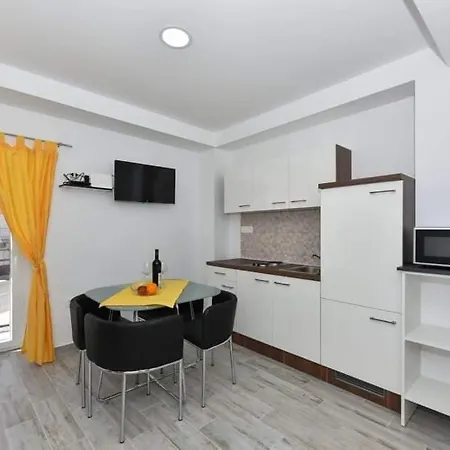 Σπίτι διακοπών Vacation Stone House, 100m From The Beach *