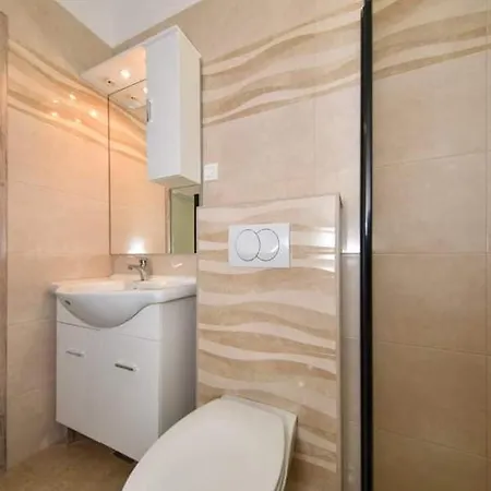 Vacation Stone House, 100m From The Beach Σπίτι διακοπών *