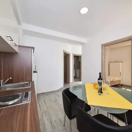 Σπίτι διακοπών Vacation Stone House, 100m From The Beach