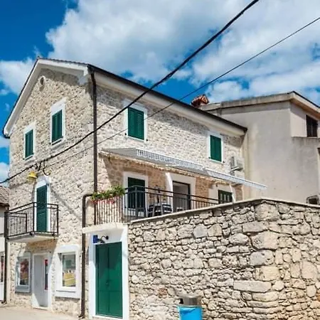 Σπίτι διακοπών Vacation Stone House, 100m From The Beach *