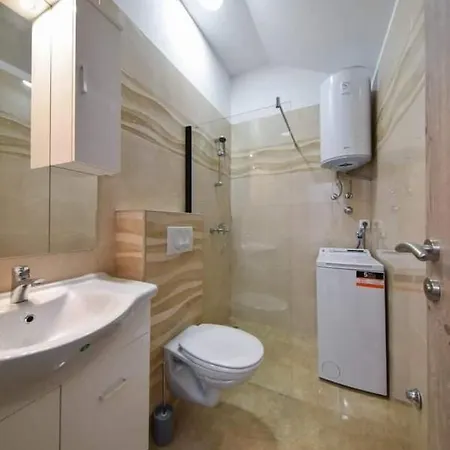 Σπίτι διακοπών Vacation Stone House, 100m From The Beach Posedarje