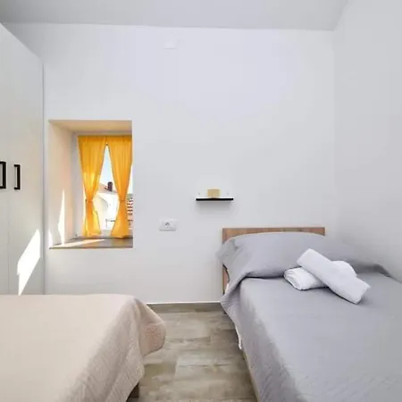 Σπίτι διακοπών Vacation Stone House, 100m From The Beach *