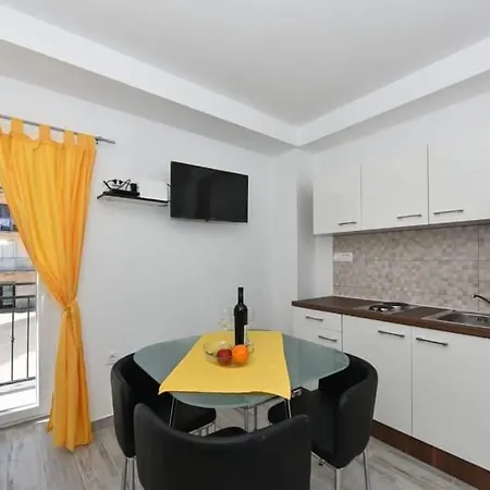 Vacation Stone House, 100m From The Beach Σπίτι διακοπών *
