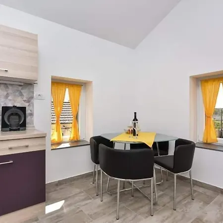 Vacation Stone House, 100m From The Beach Σπίτι διακοπών