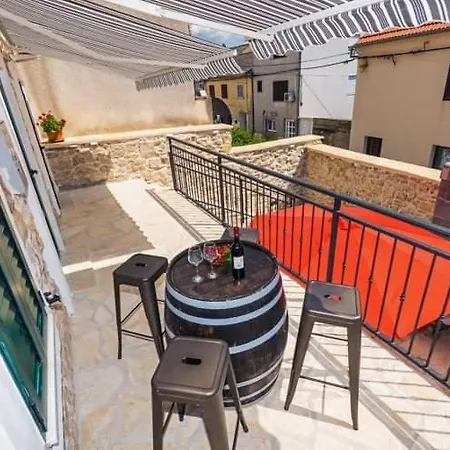 Vacation Stone House, 100m From The Beach Σπίτι διακοπών Posedarje