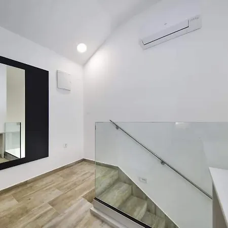 Vacation Stone House, 100m From The Beach Σπίτι διακοπών Posedarje
